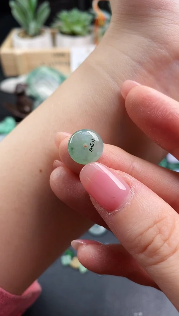 颈饰未镶嵌翡翠小扣子