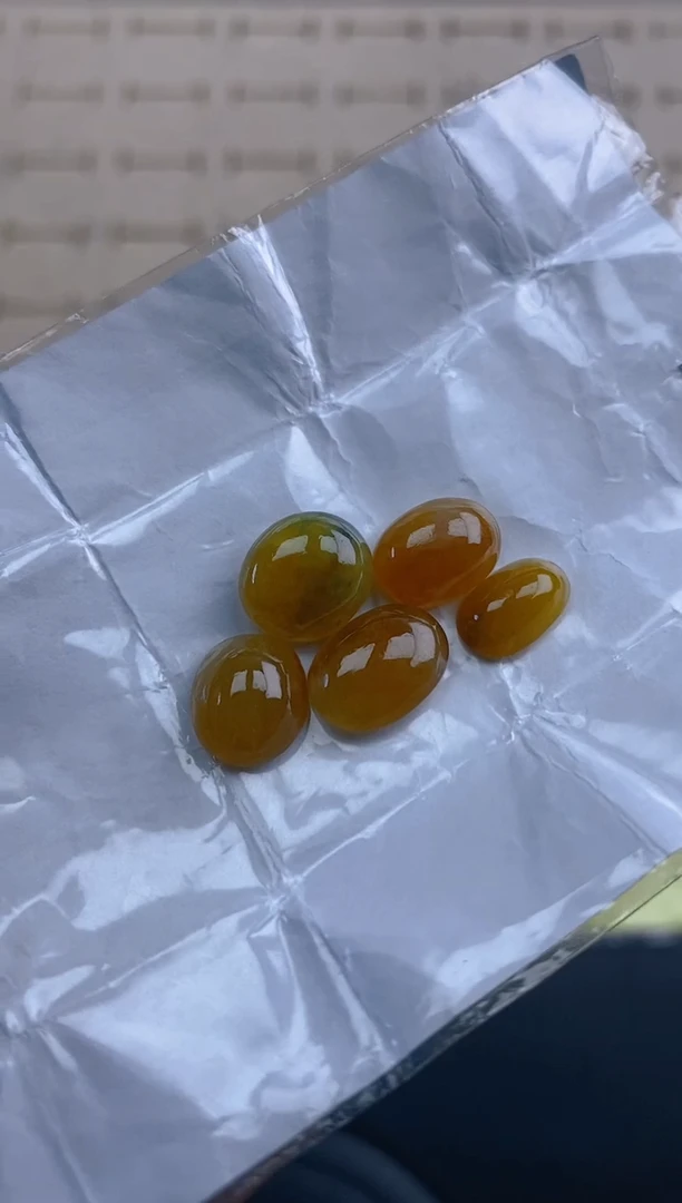 定制翡翠未镶嵌天然翡翠蛋面68