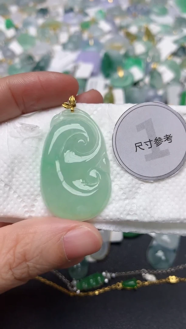 颈饰18K金镶嵌翡翠天然缅甸A货翡翠