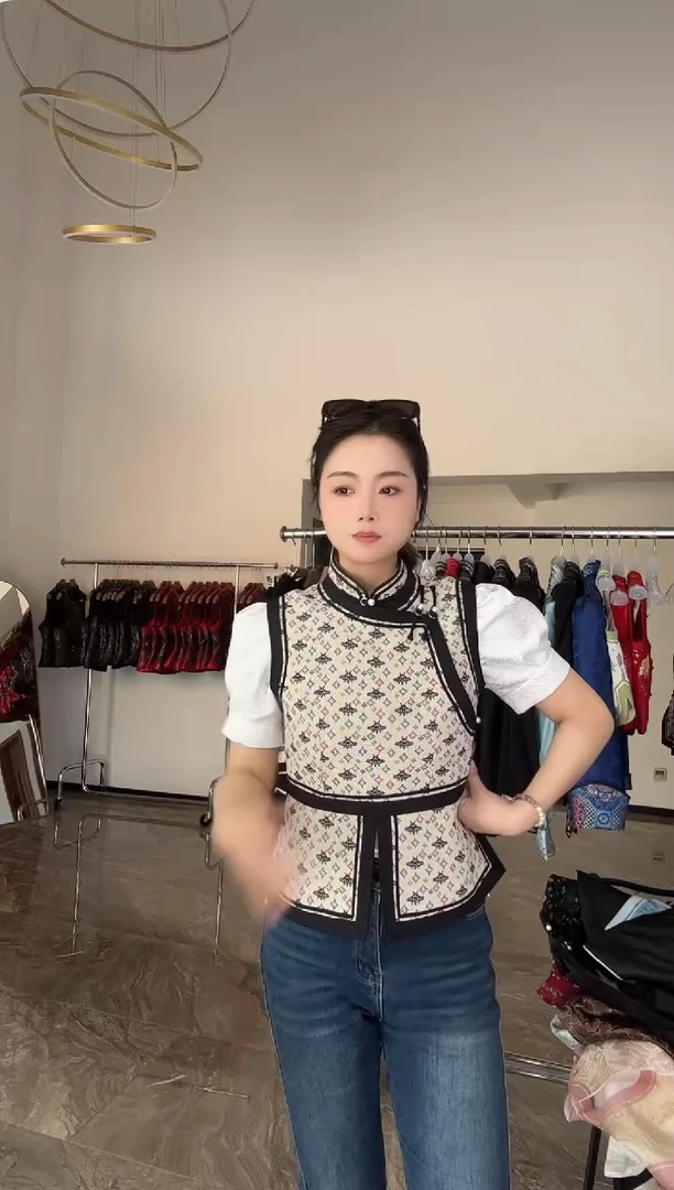 小蜜蜂马甲 米白色 XL