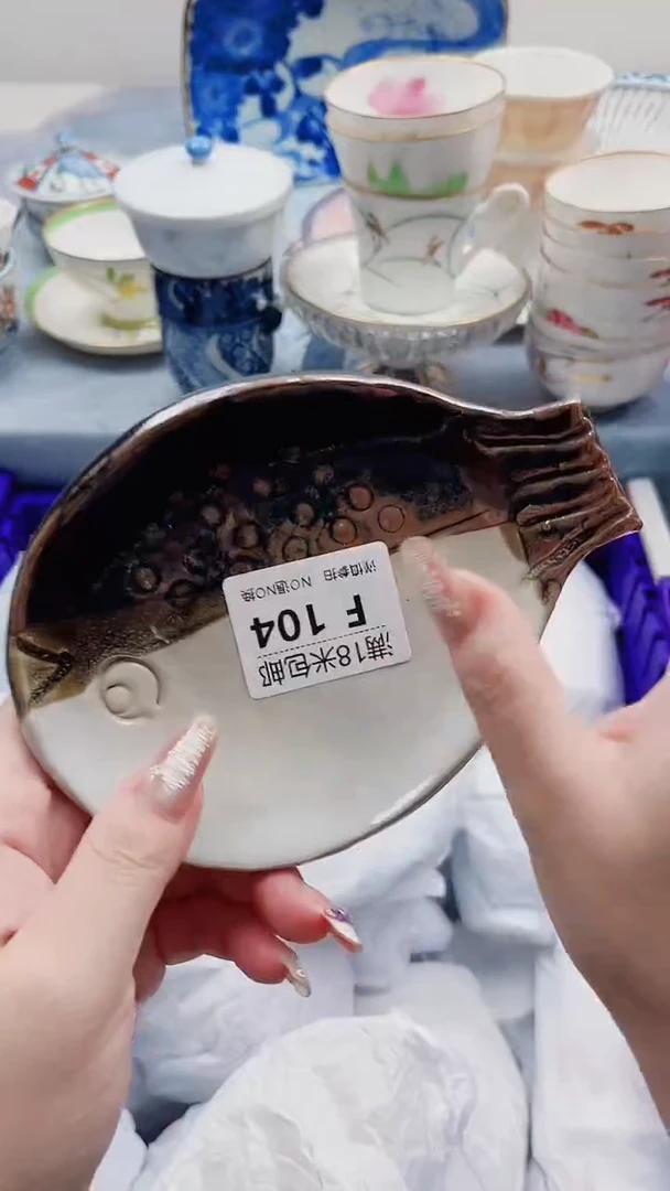 颂*F104***************