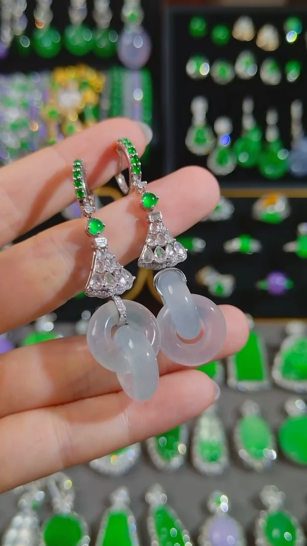 吊坠(不含链)18K金镶嵌翡翠双环