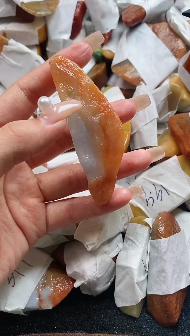 翡翠裸石翡翠挂件裸石