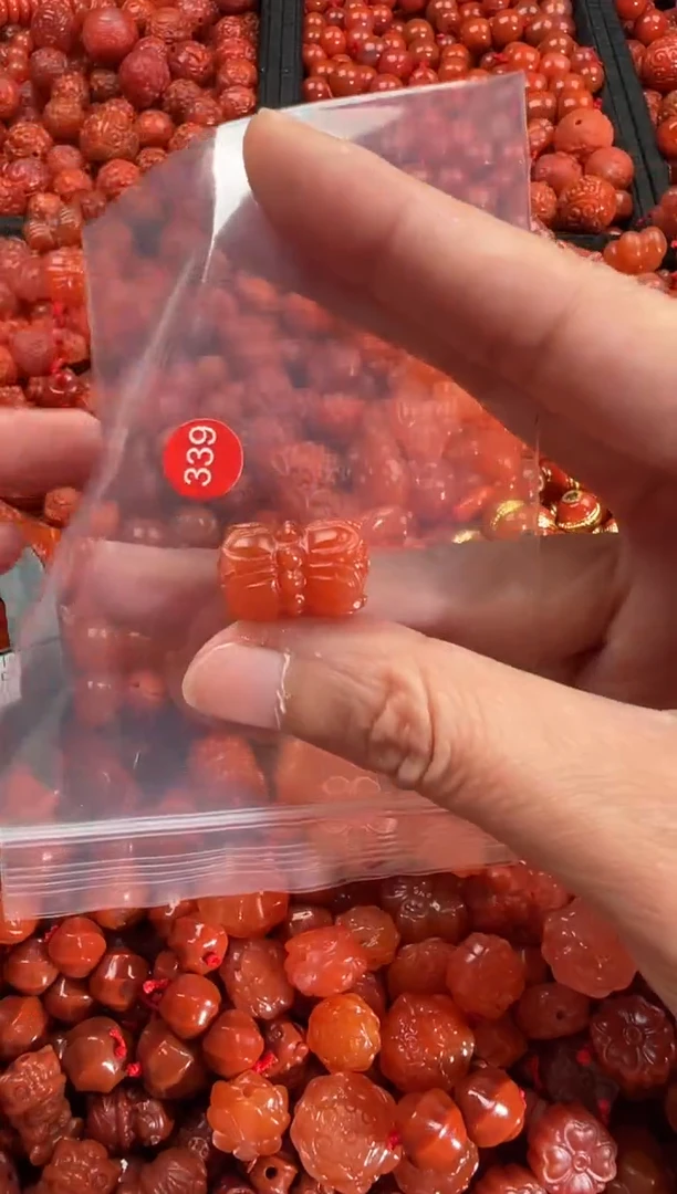 【闪购商品】南红玛瑙颈饰未镶嵌2