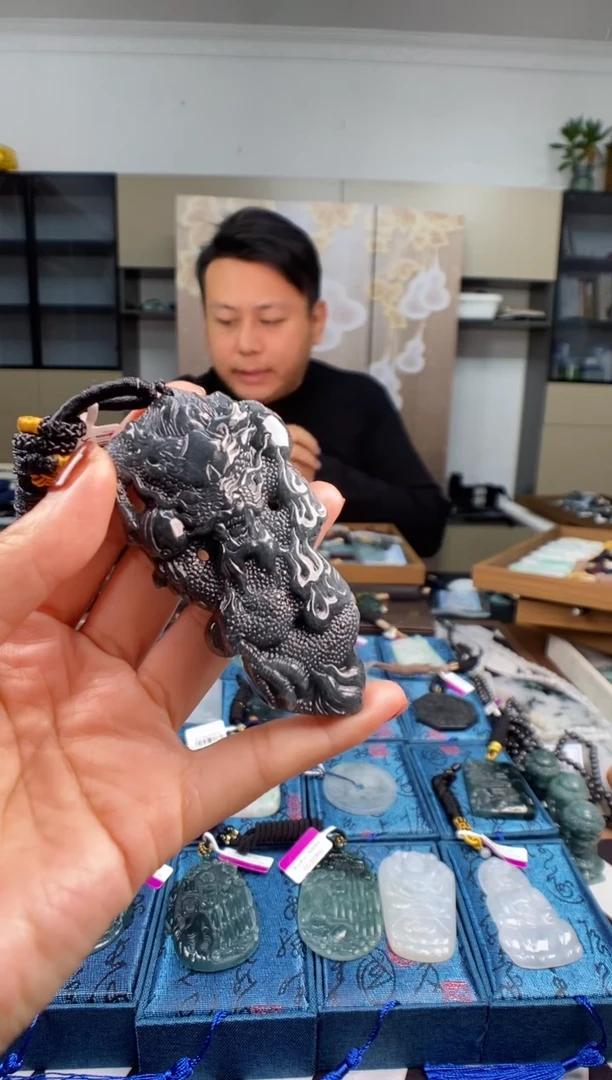 颈饰未镶嵌翡翠多样性发其一