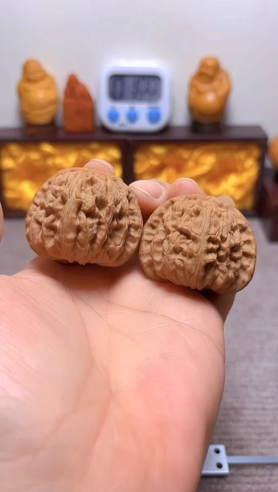 【闪购商品】文玩核桃把件26# 44白狮子