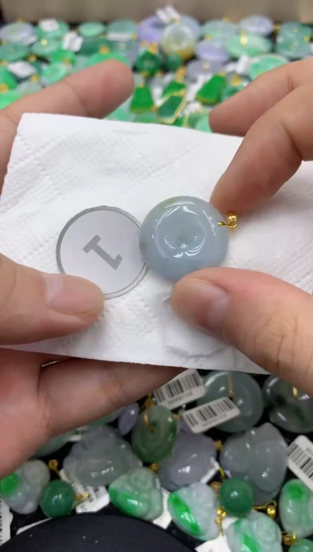 颈饰未镶嵌翡翠天然缅甸翡翠A货