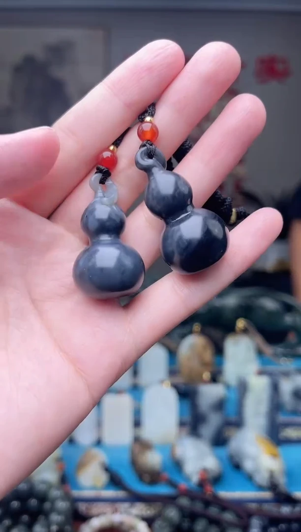 和田玉未镶嵌挂件多样性发 拍一发一