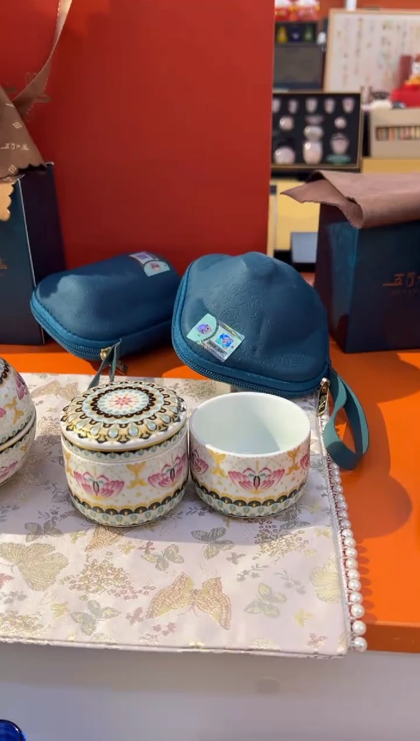 瓷片小乔闪购链接