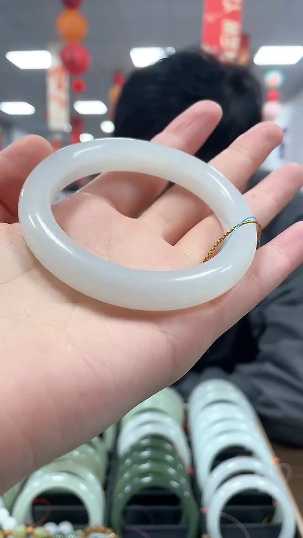 【闪购商品】和田玉手镯未镶嵌圈口备注 荔枝冻手镯一条（福利）