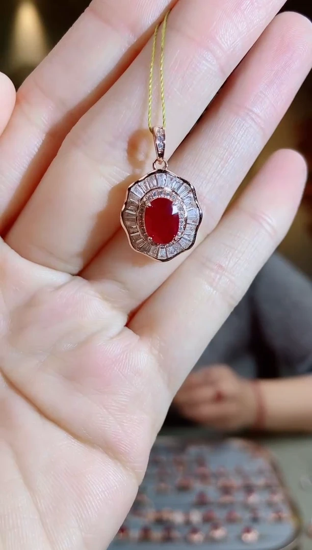 银S925镶嵌颈饰红宝石颈饰