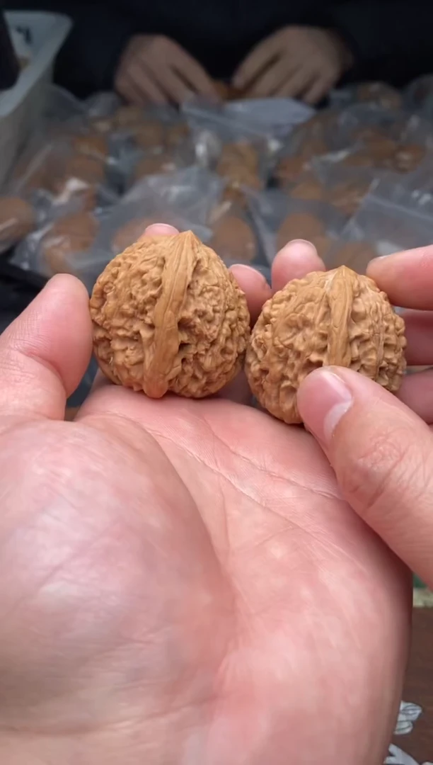 【闪购商品】文玩核桃把件G42号37尺牡丹