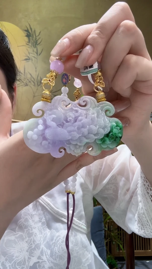 翡翠未镶嵌颈饰吊坠