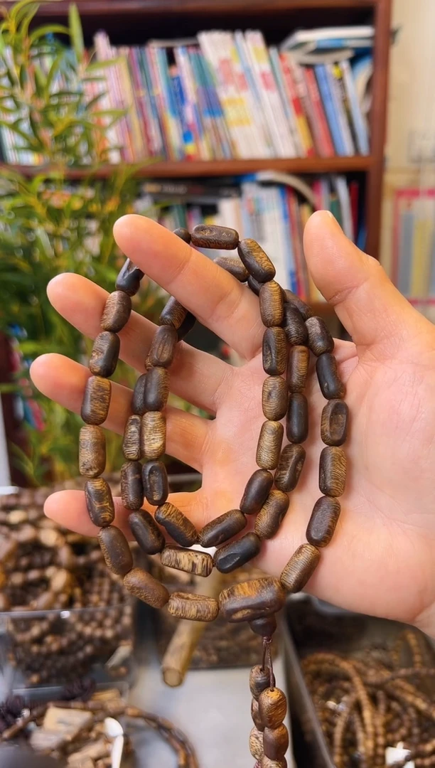 【闪购商品】沉香手串棋楠留疤虫漏手串