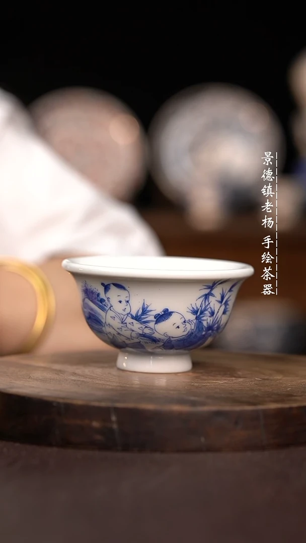 手绘茶器瑕不掩瑜