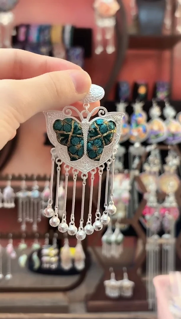 织绣云织谣老绣饰品  74