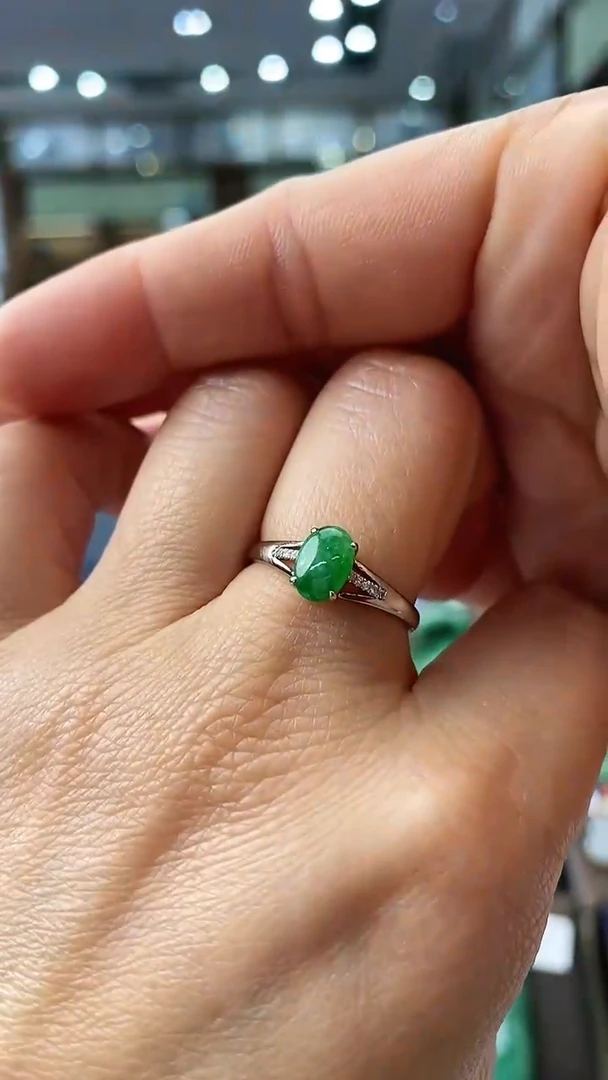 【闪购商品】翡翠戒指18K金镶嵌13圈戒指