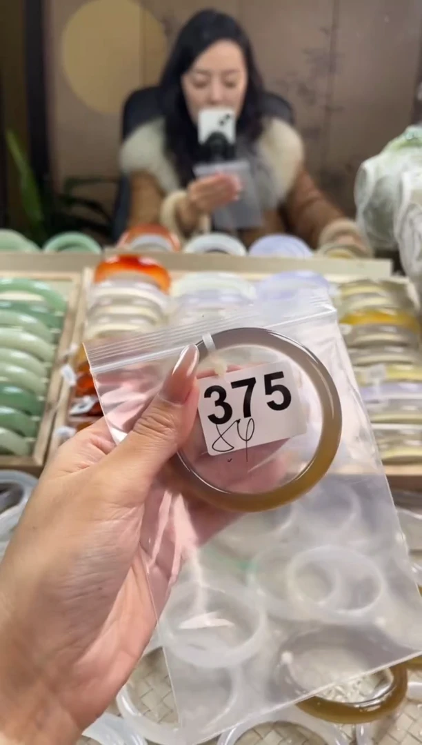 手镯玛瑙/玉髓未镶嵌375