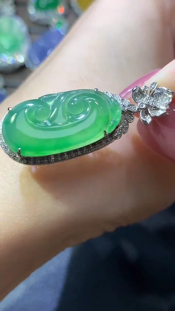 翡翠18K金镶嵌吊坠(不含链)D98