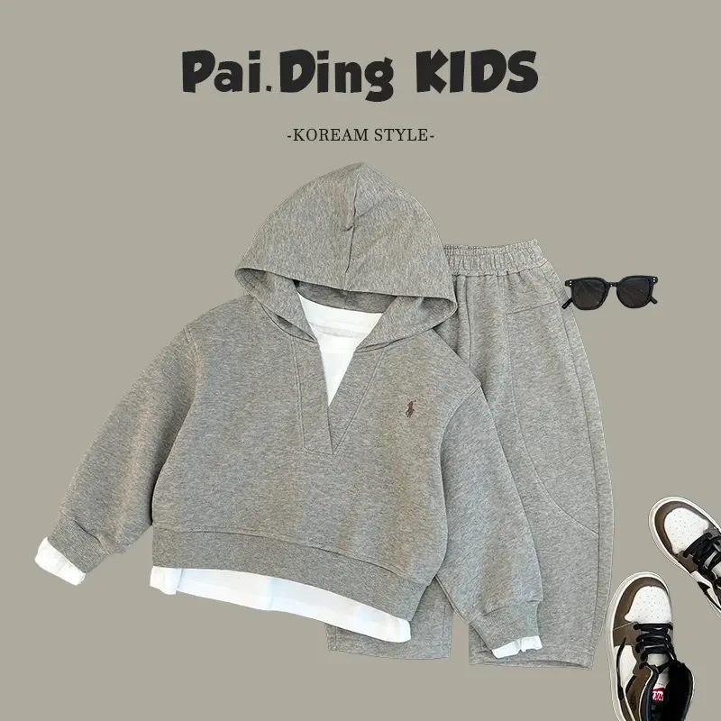 春儿童韩版时尚设计刺绣标休闲连帽卫衣套装