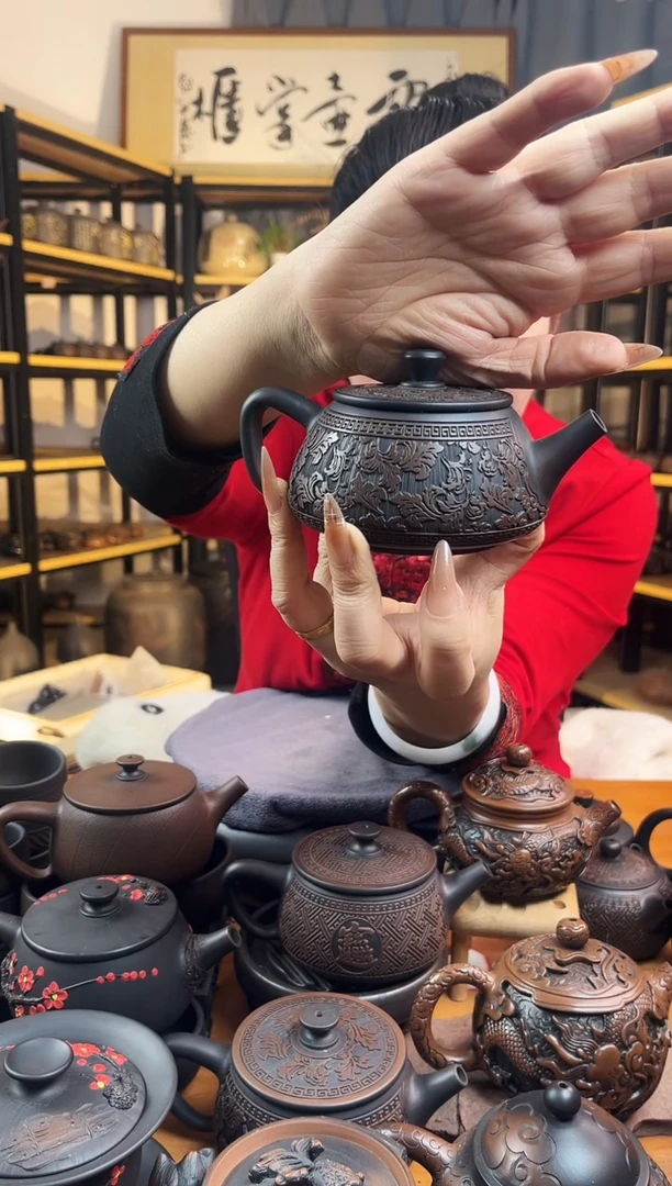 【闪购商品】壶满雕  花 石瓢