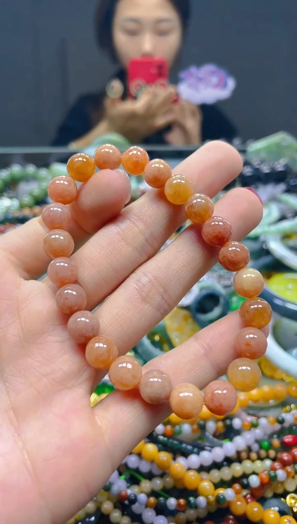 颈饰未镶嵌翡翠8MM/U/翡翠A货，一件也是批发价