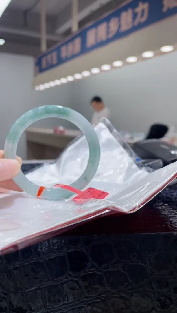 未镶嵌手镯翡翠手镯12