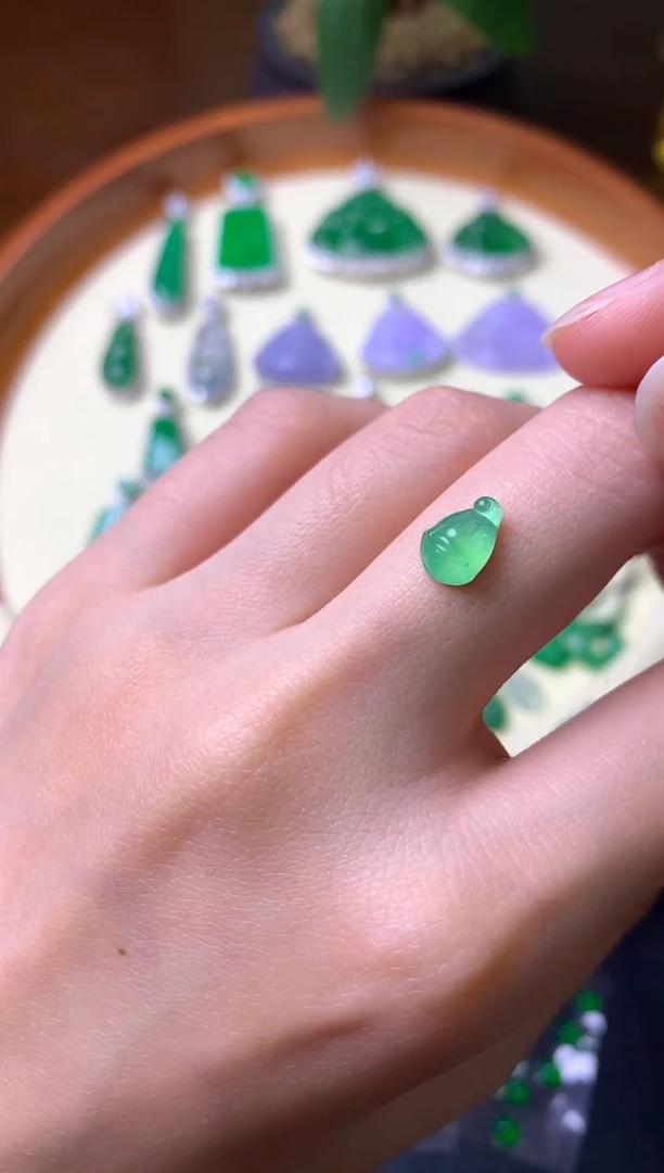 【闪购商品】定制翡翠未镶嵌裸石