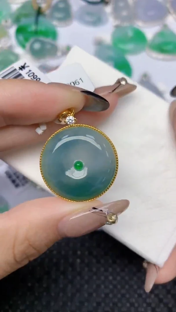 颈饰未镶嵌翡翠天然缅甸翡翠a货百元以上9元证书费自理