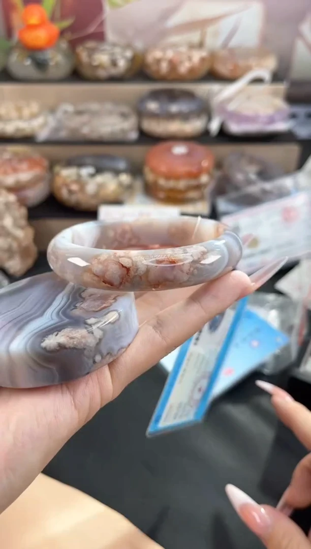 未镶嵌手镯石英质玉60