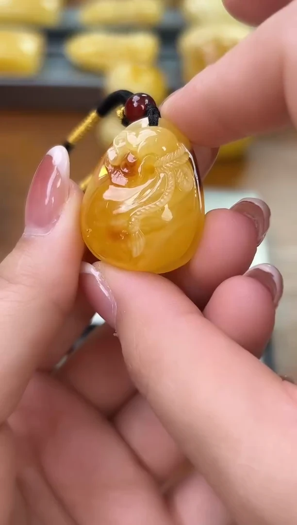 未镶嵌蜜蜡裸石琥珀蜜蜡吊坠