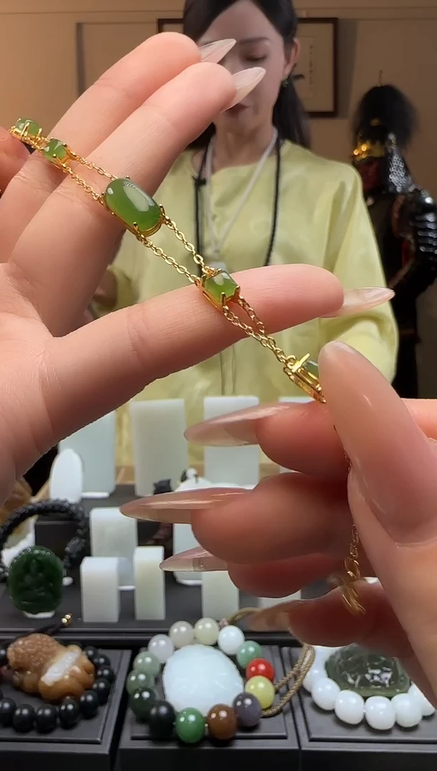 【闪购商品】和田玉碧玉未镶嵌手链