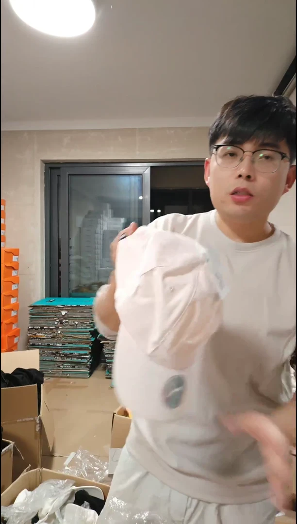 各种大牌断码孤品清仓   B12