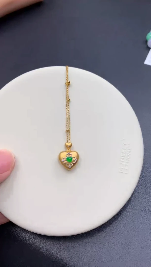 18K金镶嵌定制翡翠自营供应 48小时鉴赏期