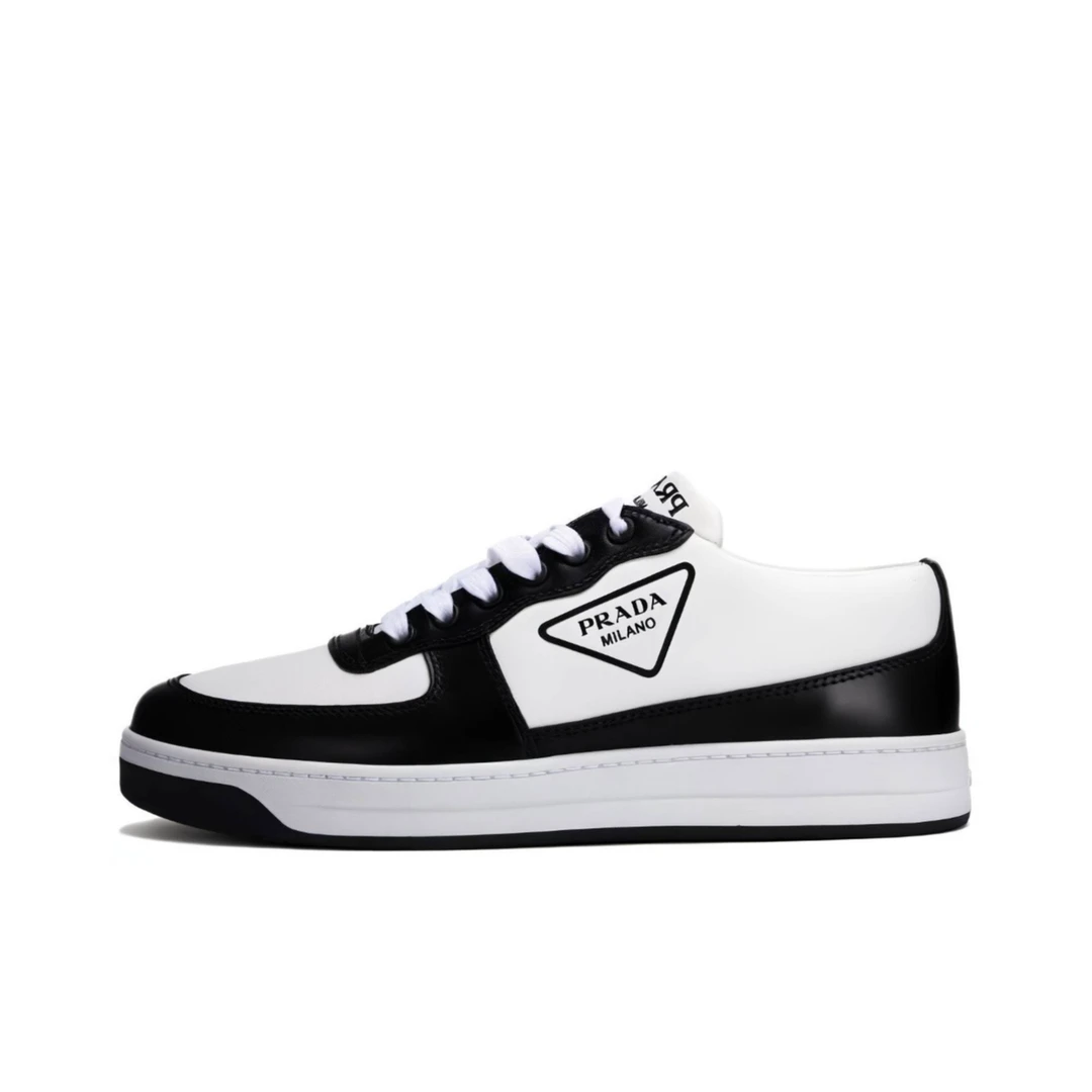 全新未使用 Prada/普拉达 汤/TP030925/三角标 低帮运动鞋板鞋