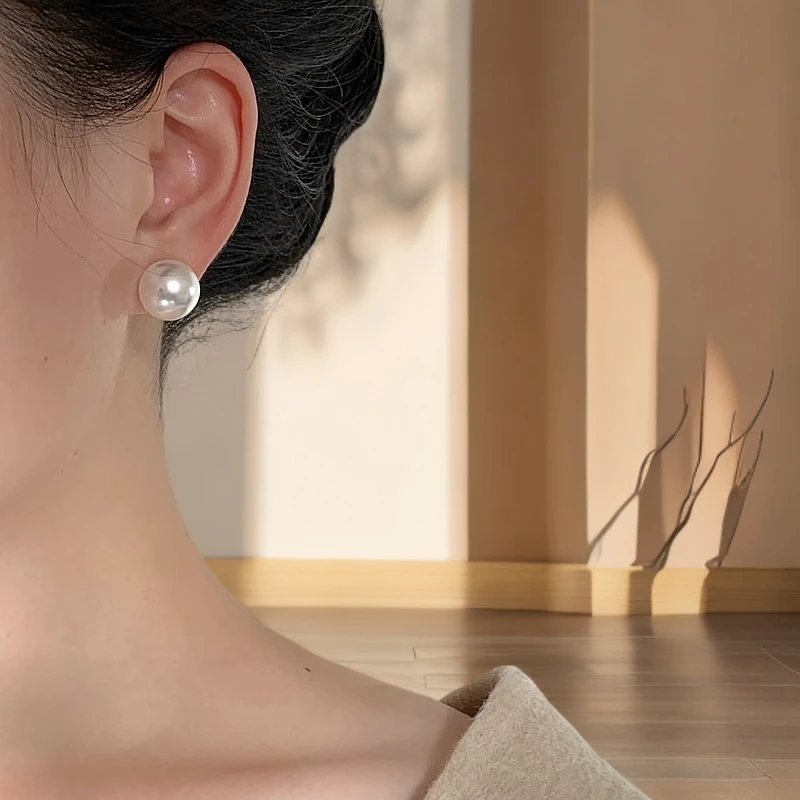 合金贝壳耳饰 【Happy专享】女耳钉轻奢百搭耳饰网红小巧原创设计