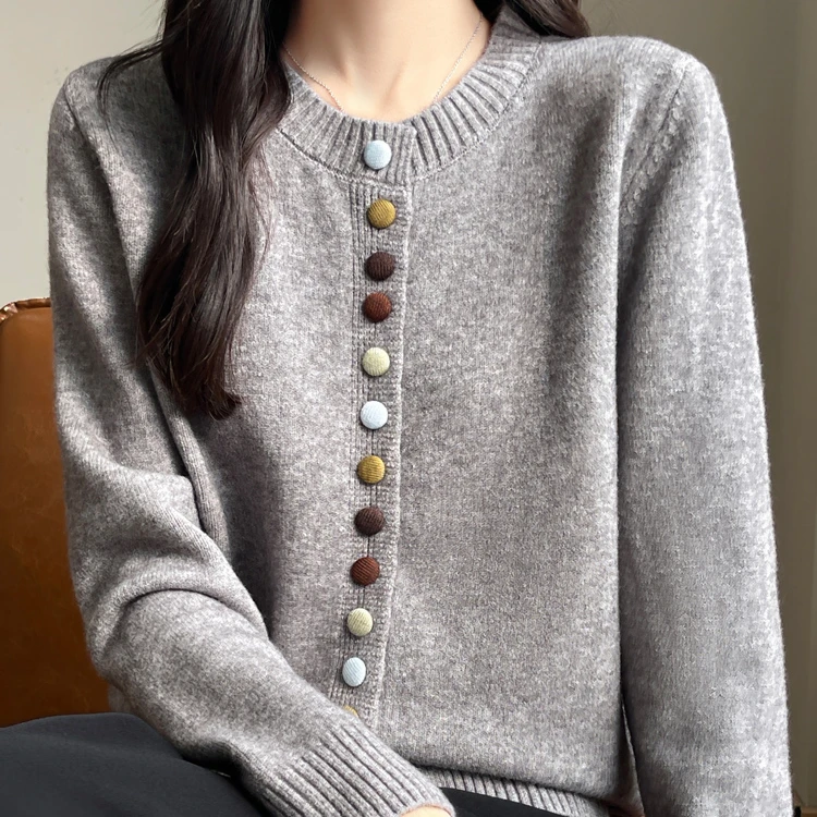 春款韩系慵懒风彩色纽扣圆领开衫长袖针织毛衣