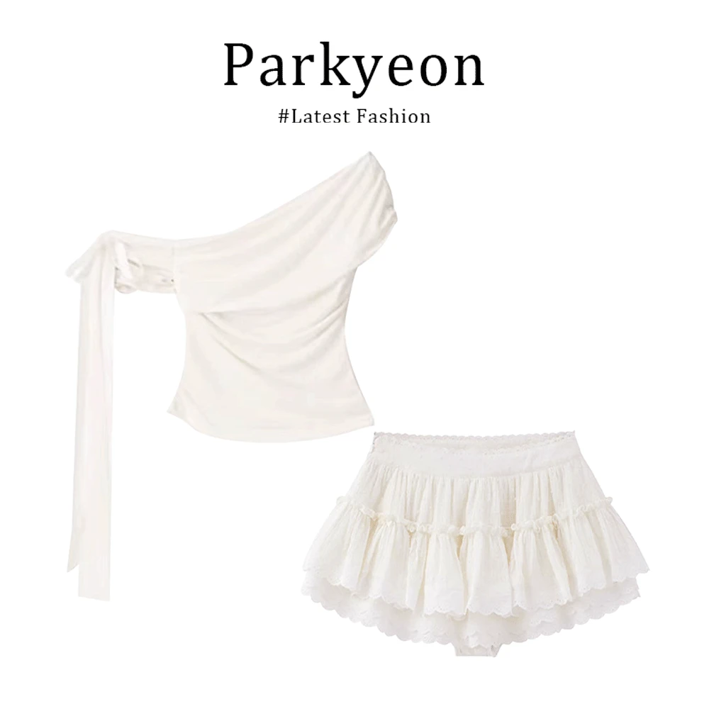 parkyeon氛围感清纯白色一字肩上衣搭花苞时尚半身短裙女两件套装