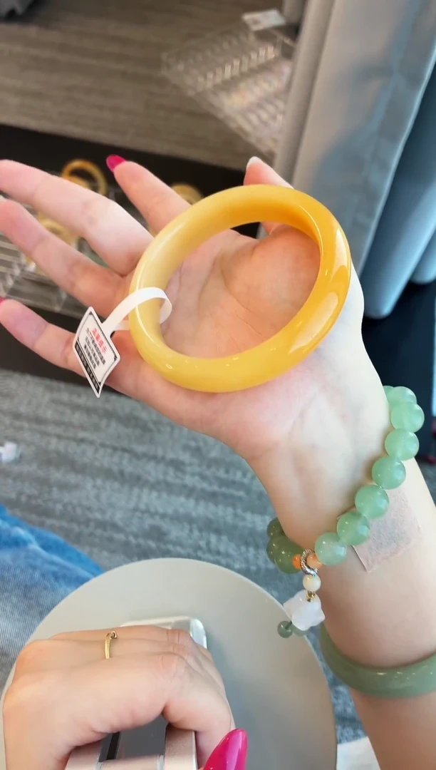 未镶嵌手镯石英质玉81.56.0