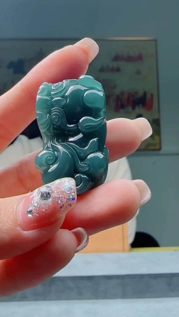 【闪购商品】翡翠颈饰未镶嵌貔貅多样性随机一件发货