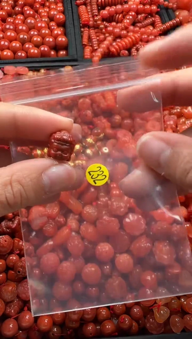 【闪购商品】南红玛瑙颈饰未镶嵌1