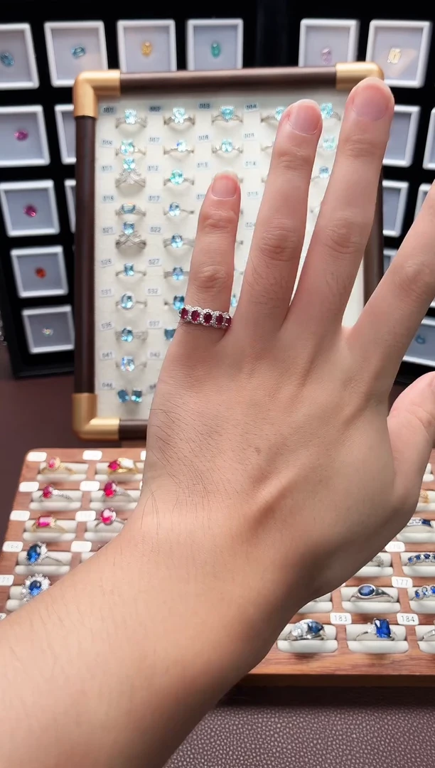 银S925镶嵌戒指红宝石11111