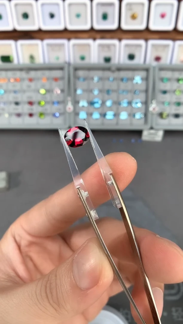 【闪购商品】定制石榴石裸石未镶嵌3.07ct