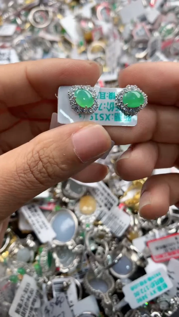 银S925镶嵌戒指翡翠777               7