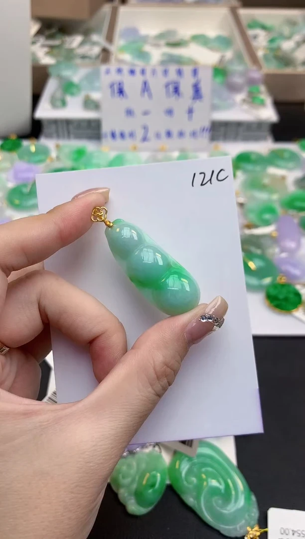 颈饰未镶嵌翡翠天然缅甸a货翡翠