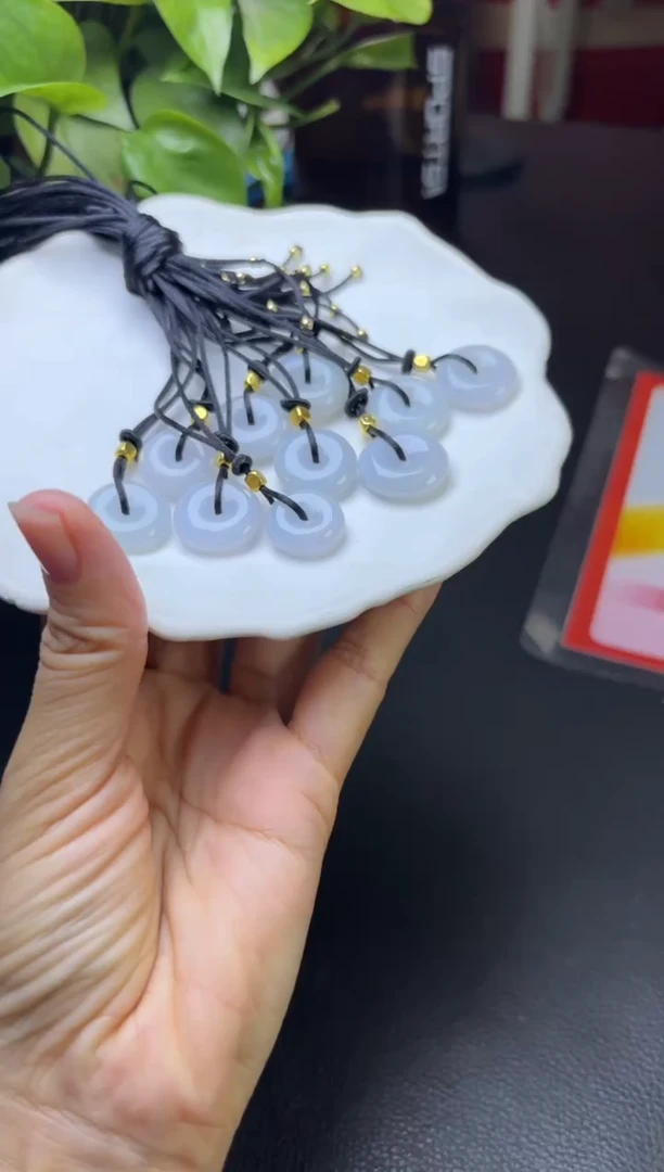 翡翠挂件未镶嵌多样性发一件HX022534