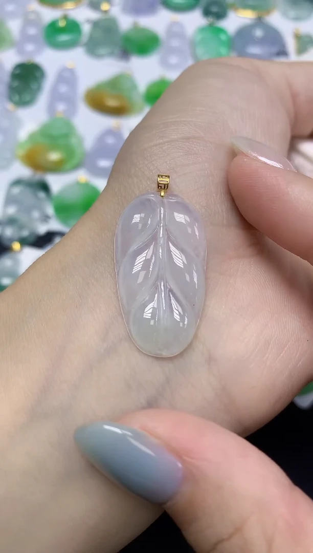 翡翠18K金镶嵌颈饰天然缅甸翡翠A货