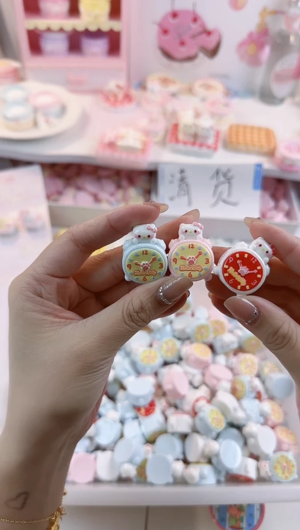 树脂树脂kitty闹钟立体30个混装