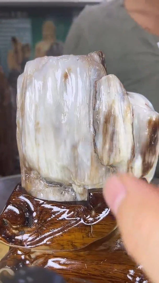 缅甸天然树化玉摆件