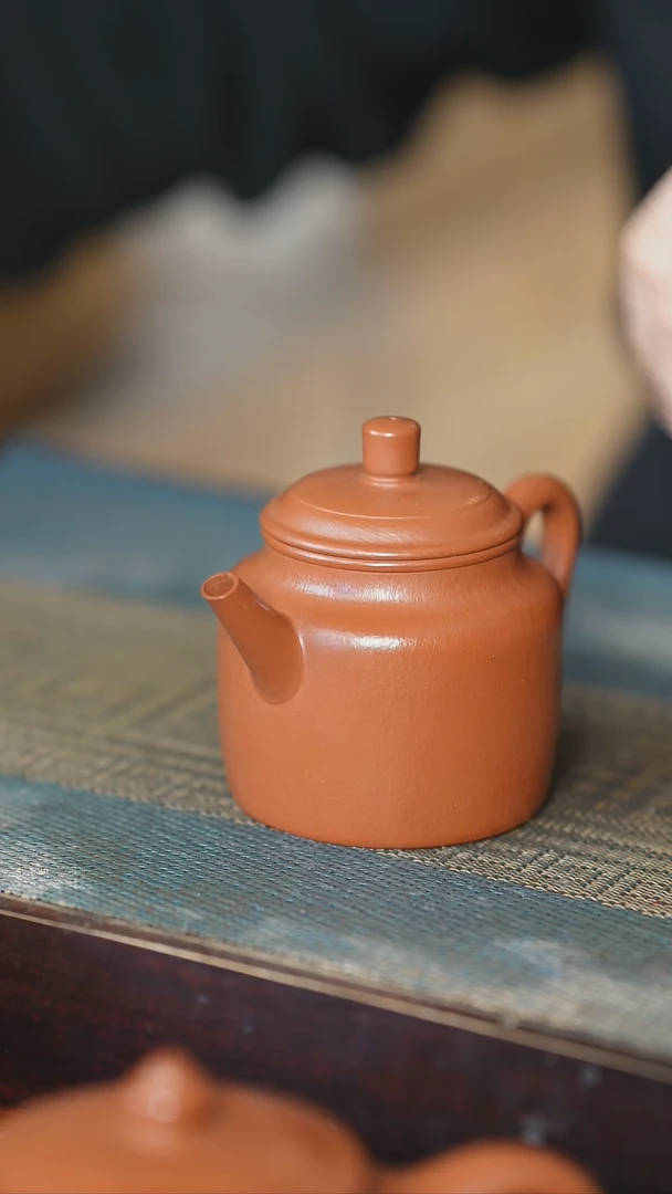 【闪购商品】喀左紫砂真不错，主播就是做壶的